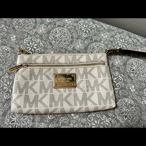 Michael Kors Clutch